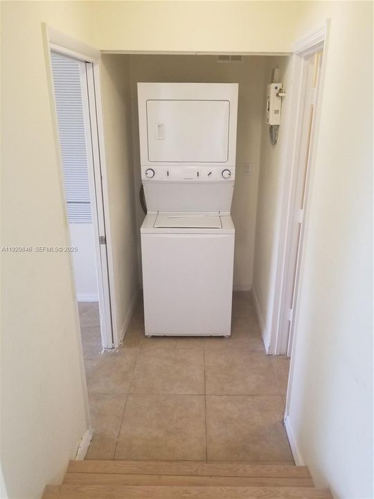 En Renta: $2,650 (3 camas, 2 baños, 946 Pies cuadrados)