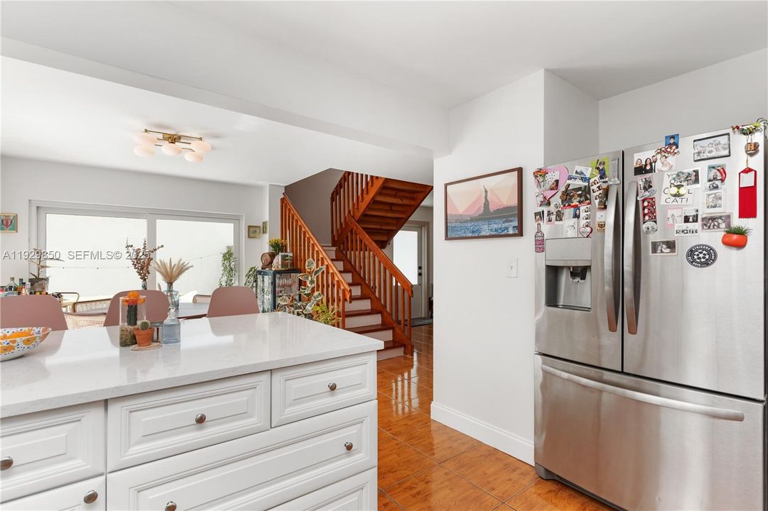 На продажу: $624,000 (3 спален, 2 ванн, 1810 Квадратных фут)