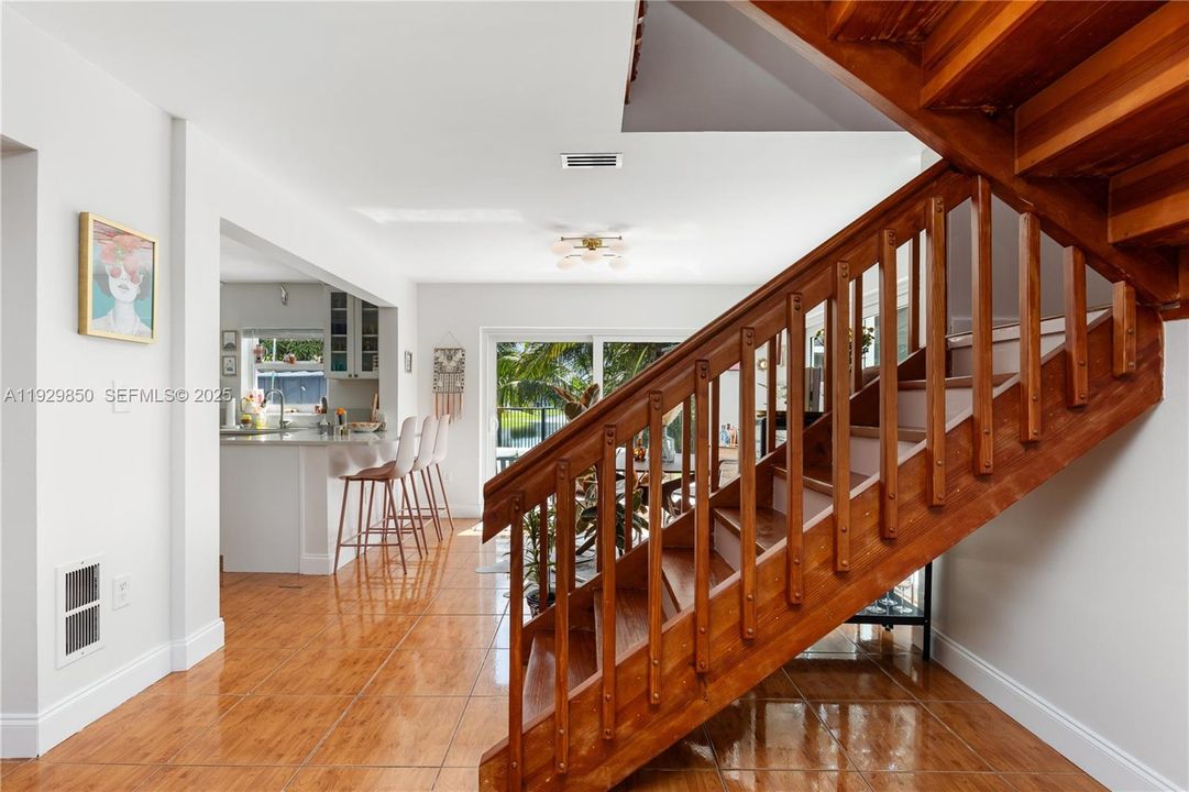 На продажу: $624,000 (3 спален, 2 ванн, 1810 Квадратных фут)