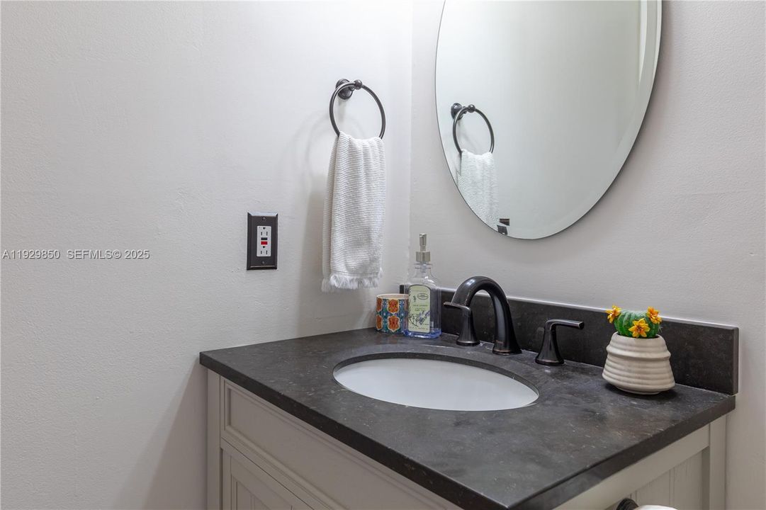 На продажу: $624,000 (3 спален, 2 ванн, 1810 Квадратных фут)