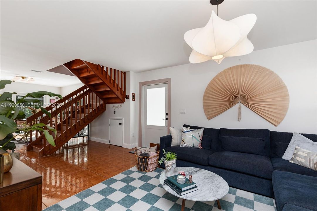 На продажу: $624,000 (3 спален, 2 ванн, 1810 Квадратных фут)