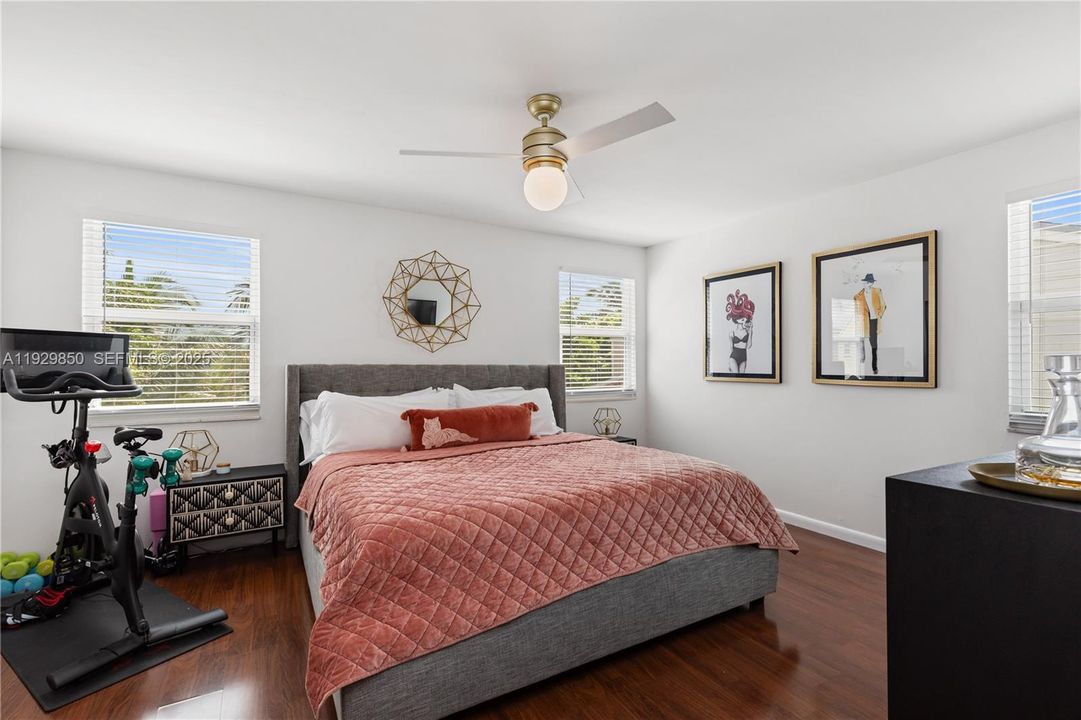 На продажу: $624,000 (3 спален, 2 ванн, 1810 Квадратных фут)