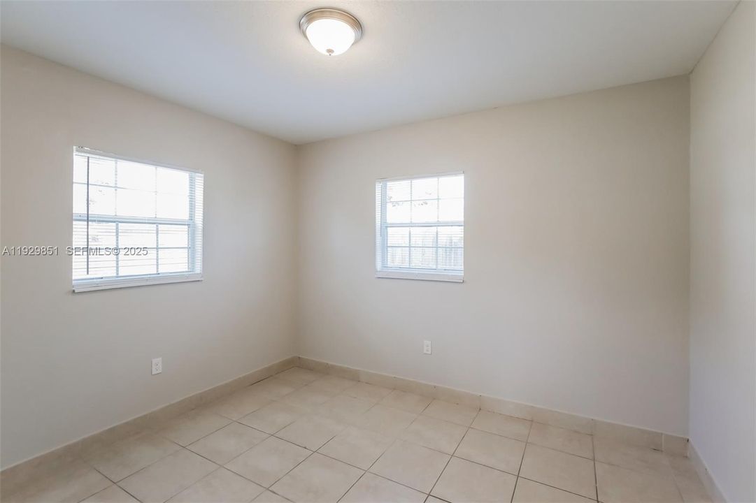 出租: $2,250 (3 贝兹, 2 浴室, 1012 平方英尺)