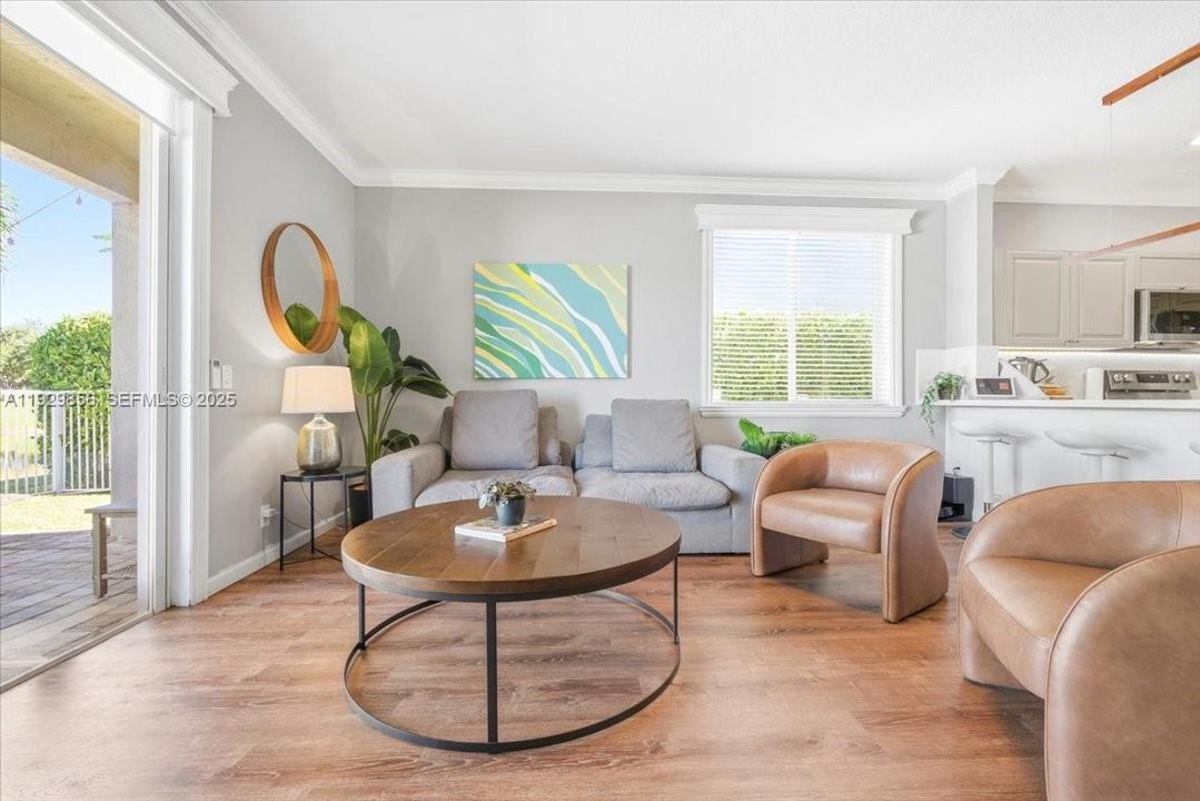 На продажу: $875,000 (4 спален, 2 ванн, 2136 Квадратных фут)