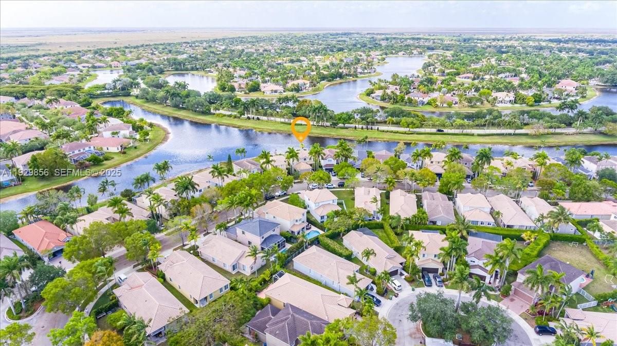 На продажу: $875,000 (4 спален, 2 ванн, 2136 Квадратных фут)