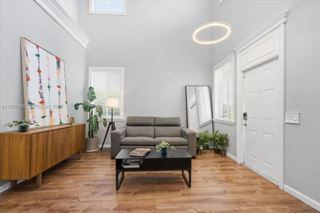 На продажу: $875,000 (4 спален, 2 ванн, 2136 Квадратных фут)