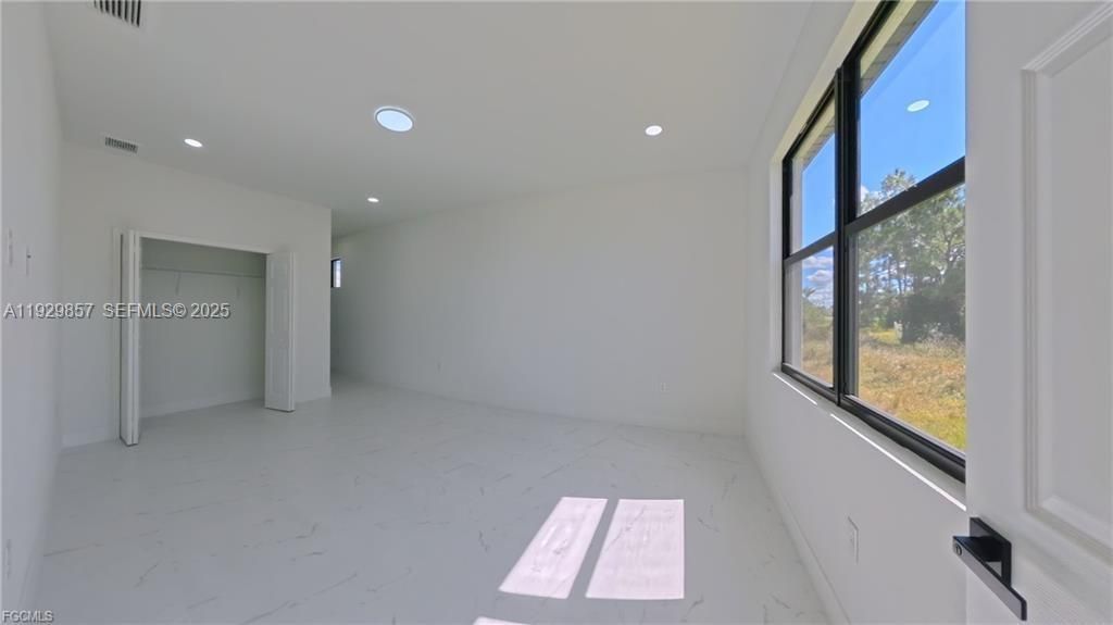 En Venta: $289,999 (3 camas, 2 baños, 0 Pies cuadrados)