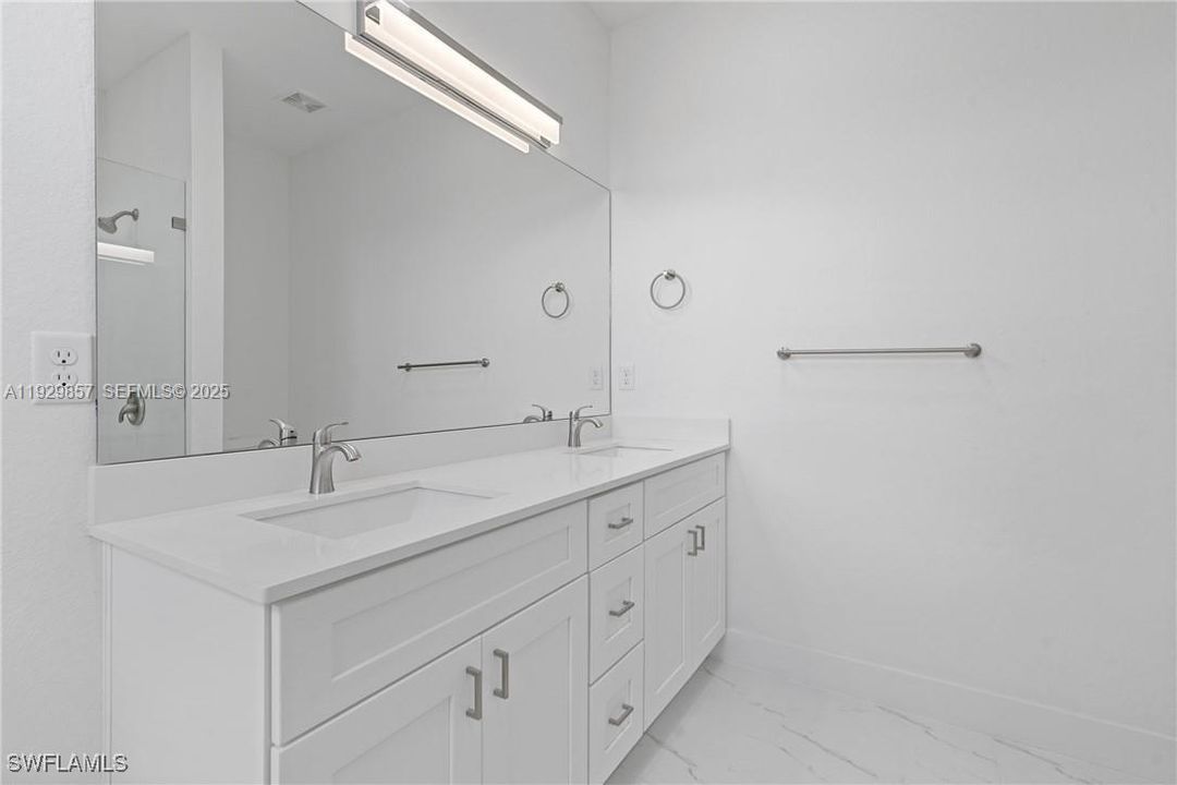 En Venta: $289,999 (3 camas, 2 baños, 0 Pies cuadrados)