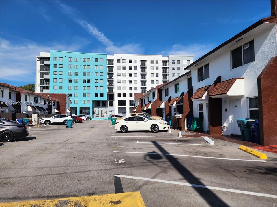 В аренду: $2,400 (2 спален, 1 ванн, 1120 Квадратных фут)