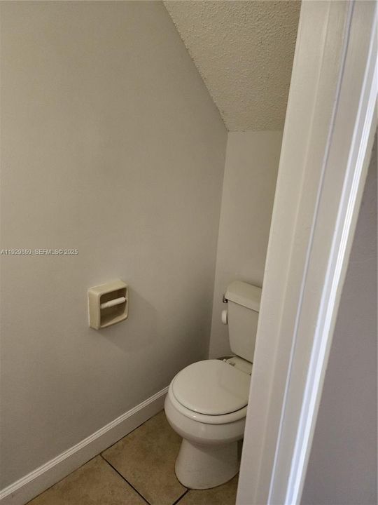 В аренду: $2,400 (2 спален, 1 ванн, 1120 Квадратных фут)