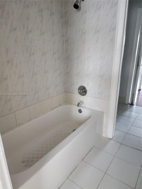 В аренду: $2,400 (2 спален, 1 ванн, 1120 Квадратных фут)