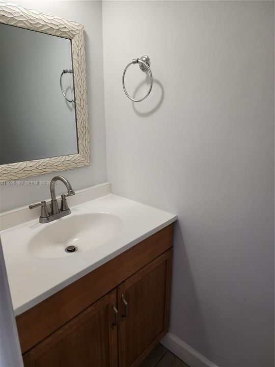 В аренду: $2,400 (2 спален, 1 ванн, 1120 Квадратных фут)