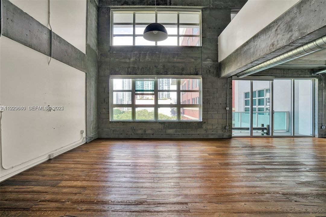 For Sale: $1,590,000 (2 beds, 2 baths, 1906 Square Feet)