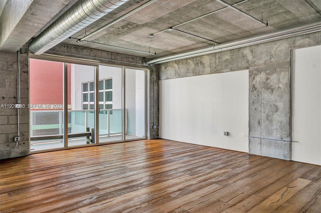 For Sale: $1,590,000 (2 beds, 2 baths, 1906 Square Feet)