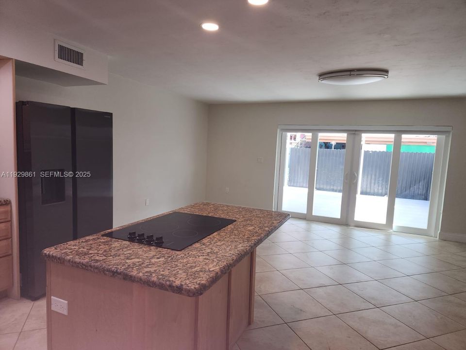 For Rent: $3,300 (3 beds, 2 baths, 1606 Square Feet)