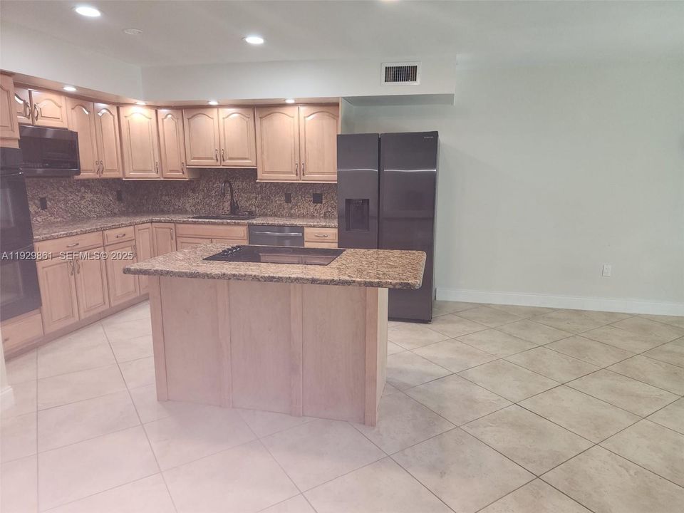 For Rent: $3,300 (3 beds, 2 baths, 1606 Square Feet)