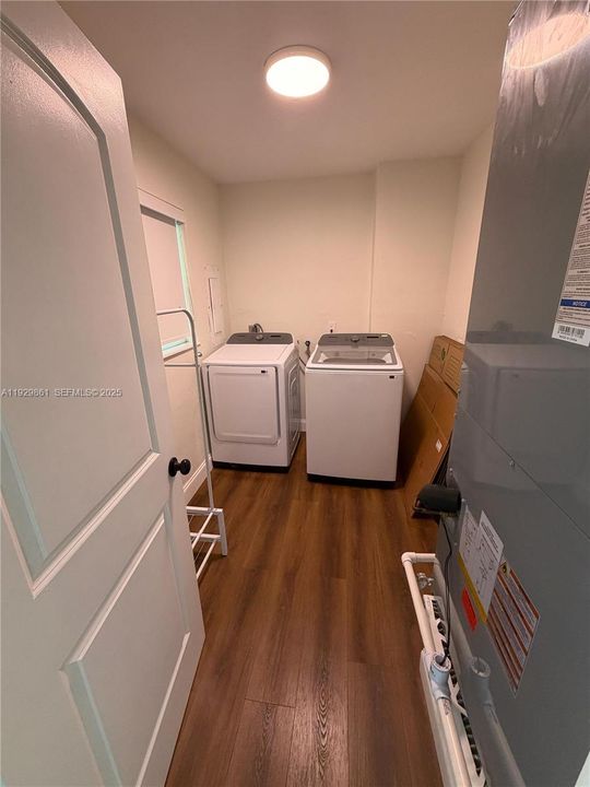 For Rent: $3,300 (3 beds, 2 baths, 1606 Square Feet)