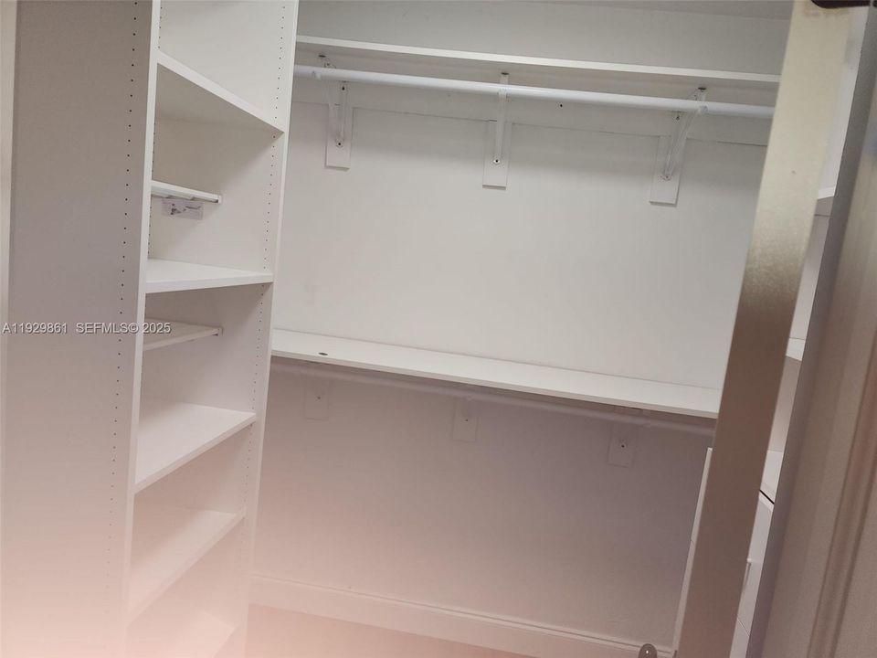 For Rent: $3,300 (3 beds, 2 baths, 1606 Square Feet)