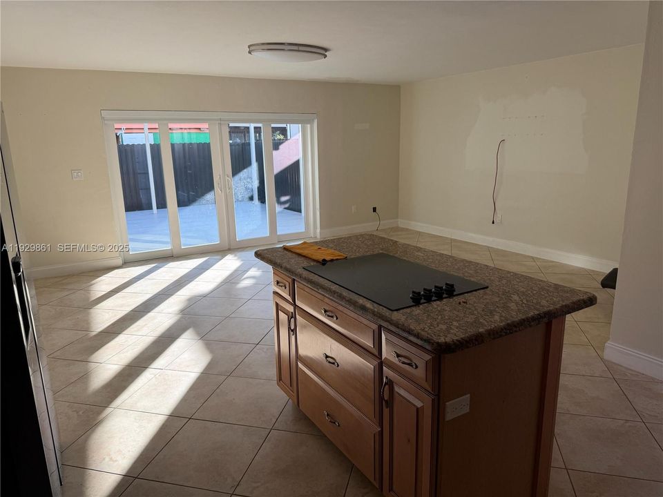 For Rent: $3,300 (3 beds, 2 baths, 1606 Square Feet)