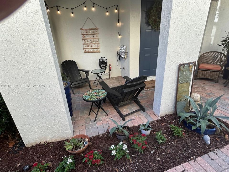 En Venta: $449,000 (2 camas, 2 baños, 1144 Pies cuadrados)