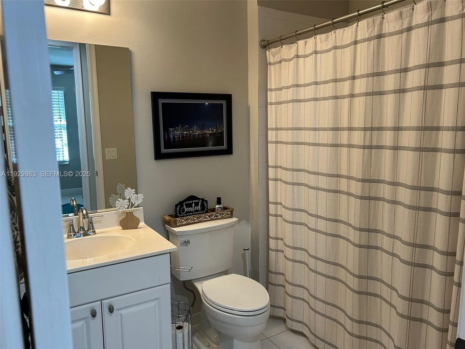 En Venta: $449,000 (2 camas, 2 baños, 1144 Pies cuadrados)