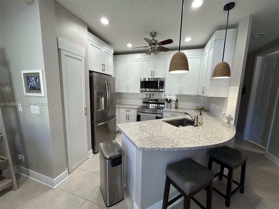 En Venta: $449,000 (2 camas, 2 baños, 1144 Pies cuadrados)