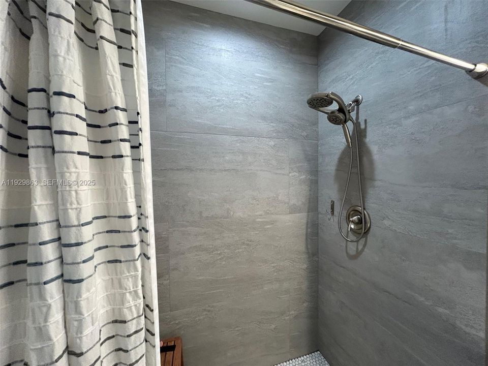 En Venta: $449,000 (2 camas, 2 baños, 1144 Pies cuadrados)