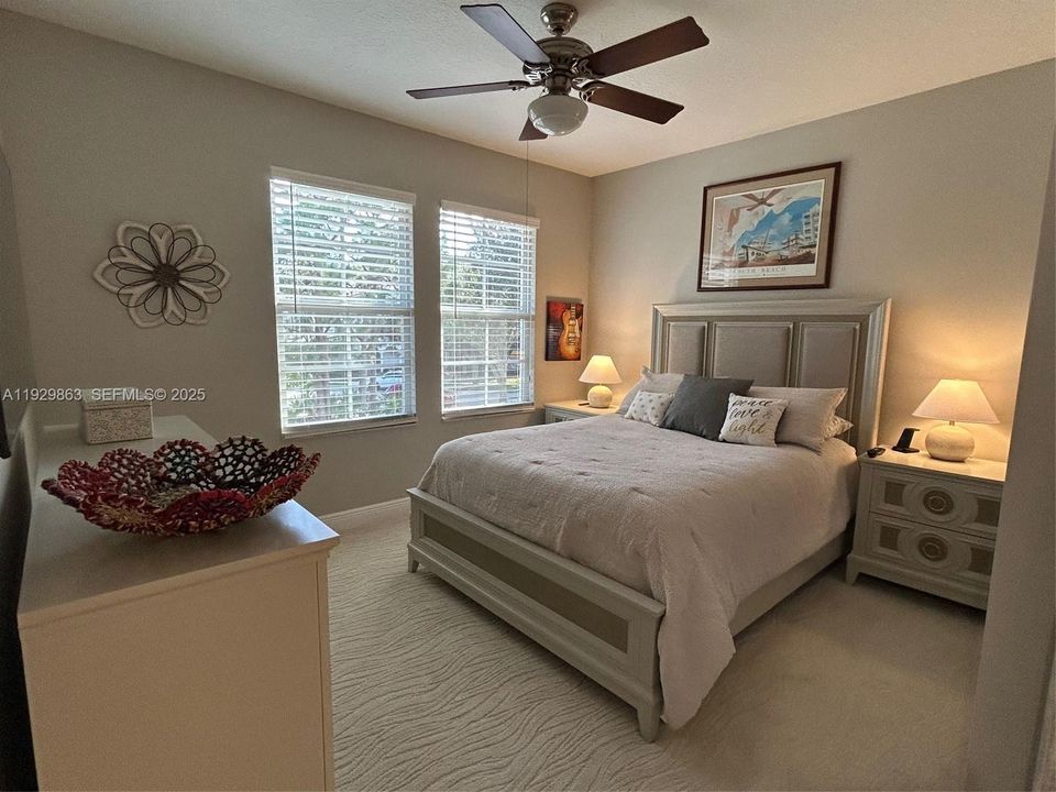 En Venta: $449,000 (2 camas, 2 baños, 1144 Pies cuadrados)