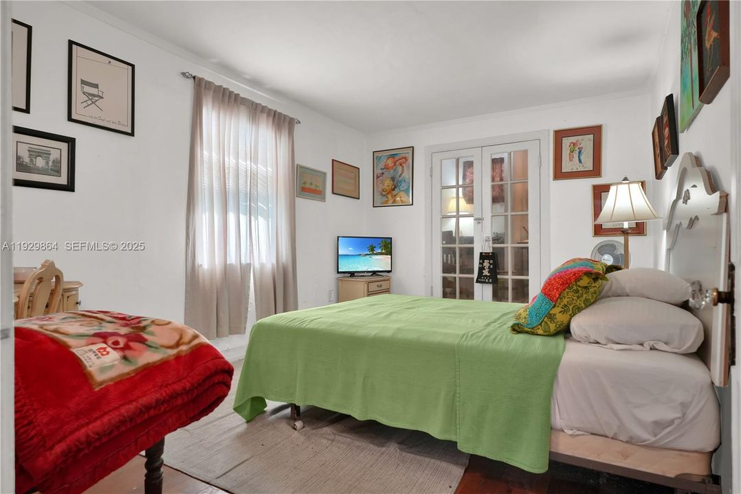 На продажу: $950,000 (3 спален, 2 ванн, 2712 Квадратных фут)