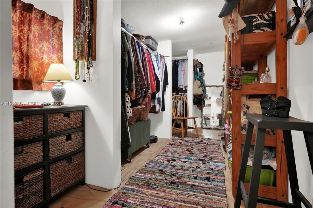 На продажу: $950,000 (3 спален, 2 ванн, 2712 Квадратных фут)