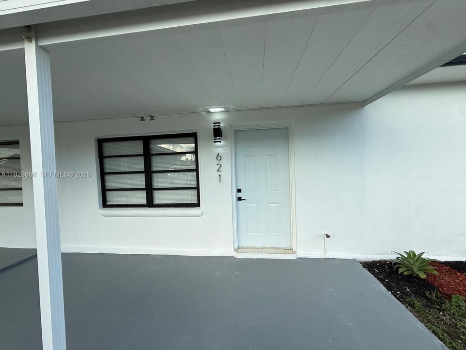 For Sale: $535,000 (2 beds, 1 baths, 1165 Square Feet)