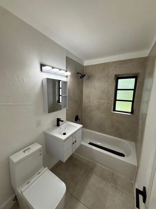 For Sale: $535,000 (2 beds, 1 baths, 1165 Square Feet)