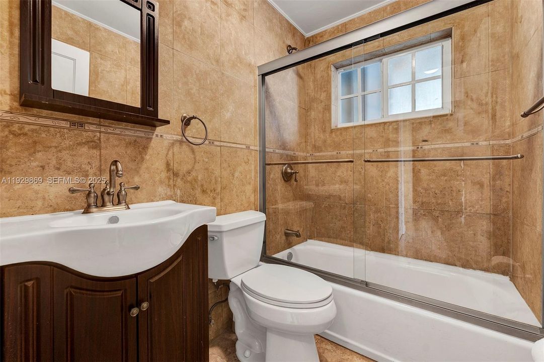 出租: $3,000 (3 贝兹, 1 浴室, 1484 平方英尺)