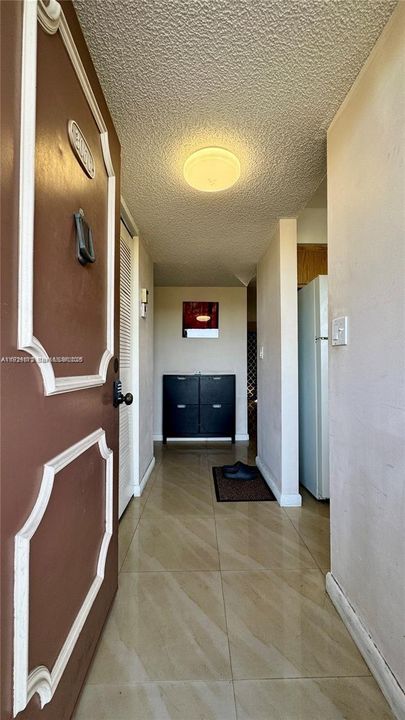 For Sale: $224,900 (2 beds, 2 baths, 1060 Square Feet)