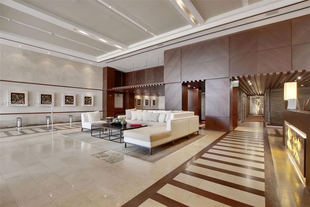 For Sale: $2,195,000 (2 beds, 2 baths, 1322 Square Feet)