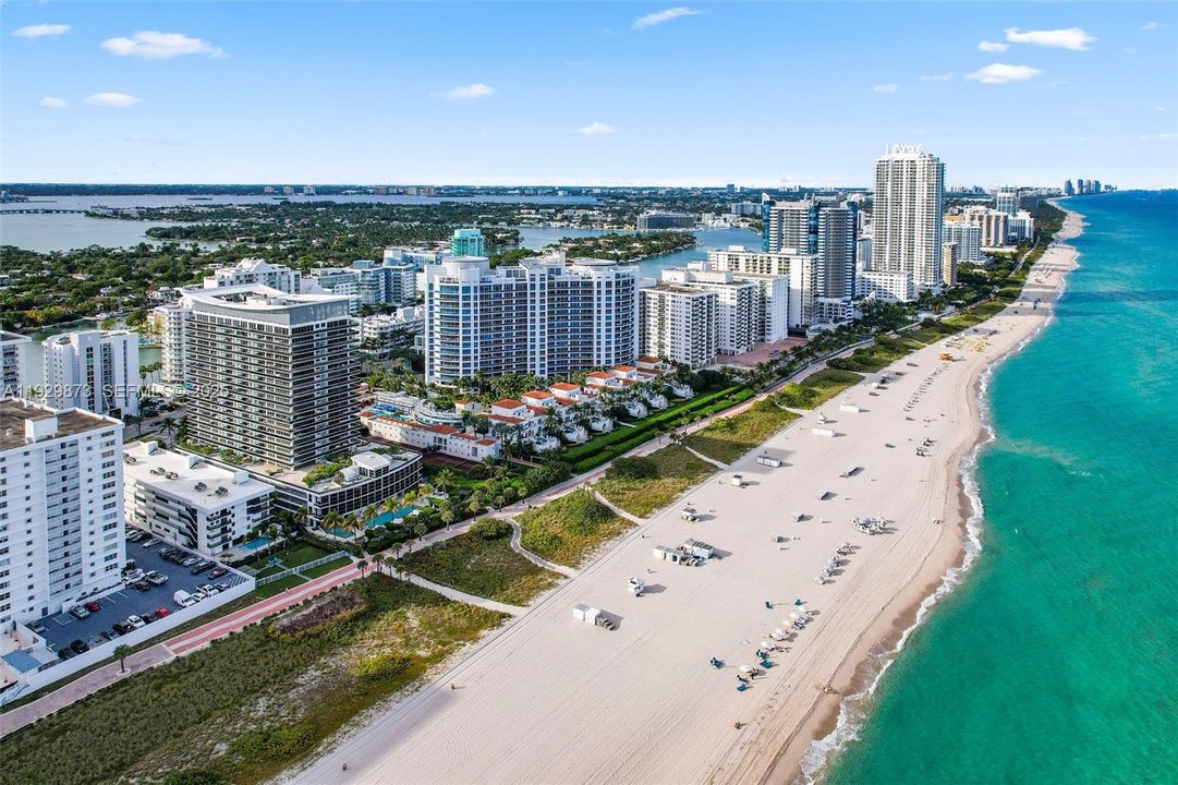 For Sale: $2,195,000 (2 beds, 2 baths, 1322 Square Feet)