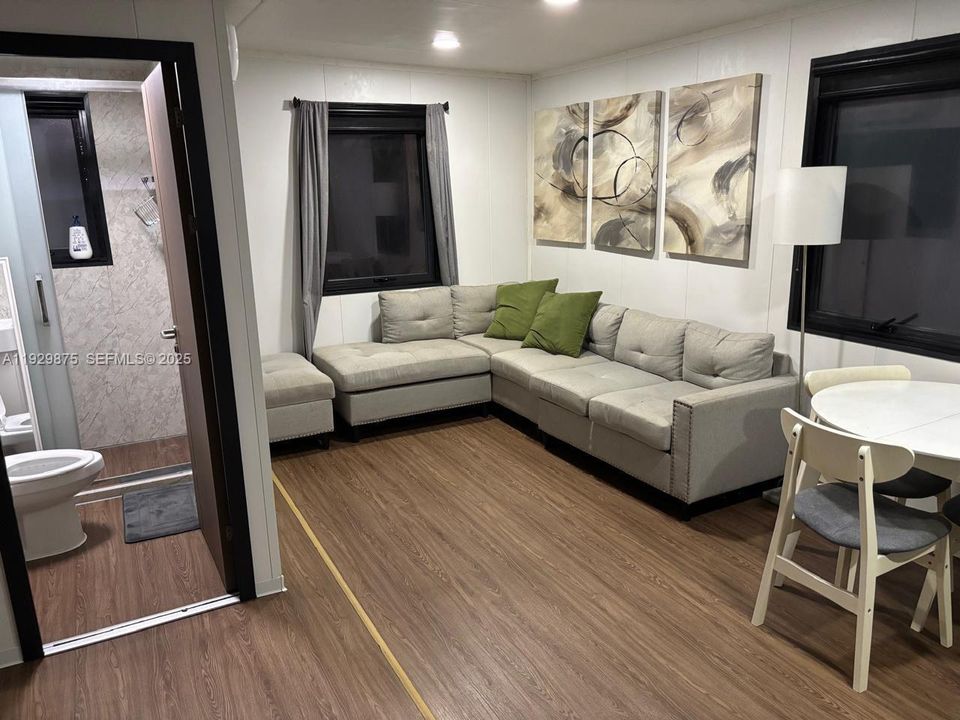 En Renta: $2,500 (2 camas, 1 baños, 5076 Pies cuadrados)