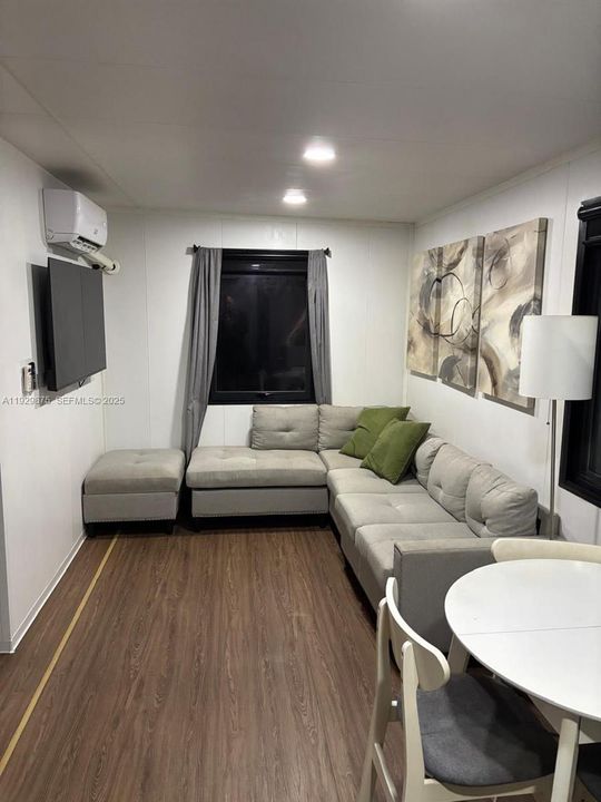 En Renta: $2,500 (2 camas, 1 baños, 5076 Pies cuadrados)