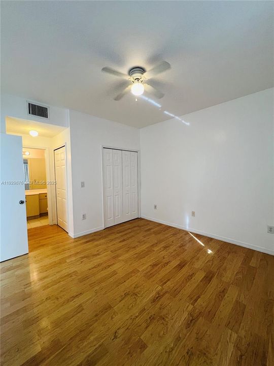 En Renta: $3,050 (3 camas, 2 baños, 1210 Pies cuadrados)