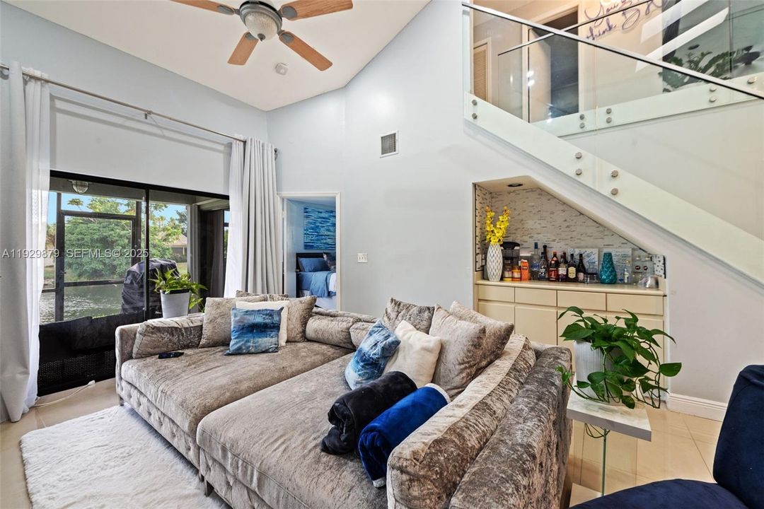 For Sale: $450,000 (3 beds, 2 baths, 1784 Square Feet)