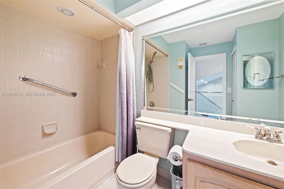 For Sale: $450,000 (3 beds, 2 baths, 1784 Square Feet)