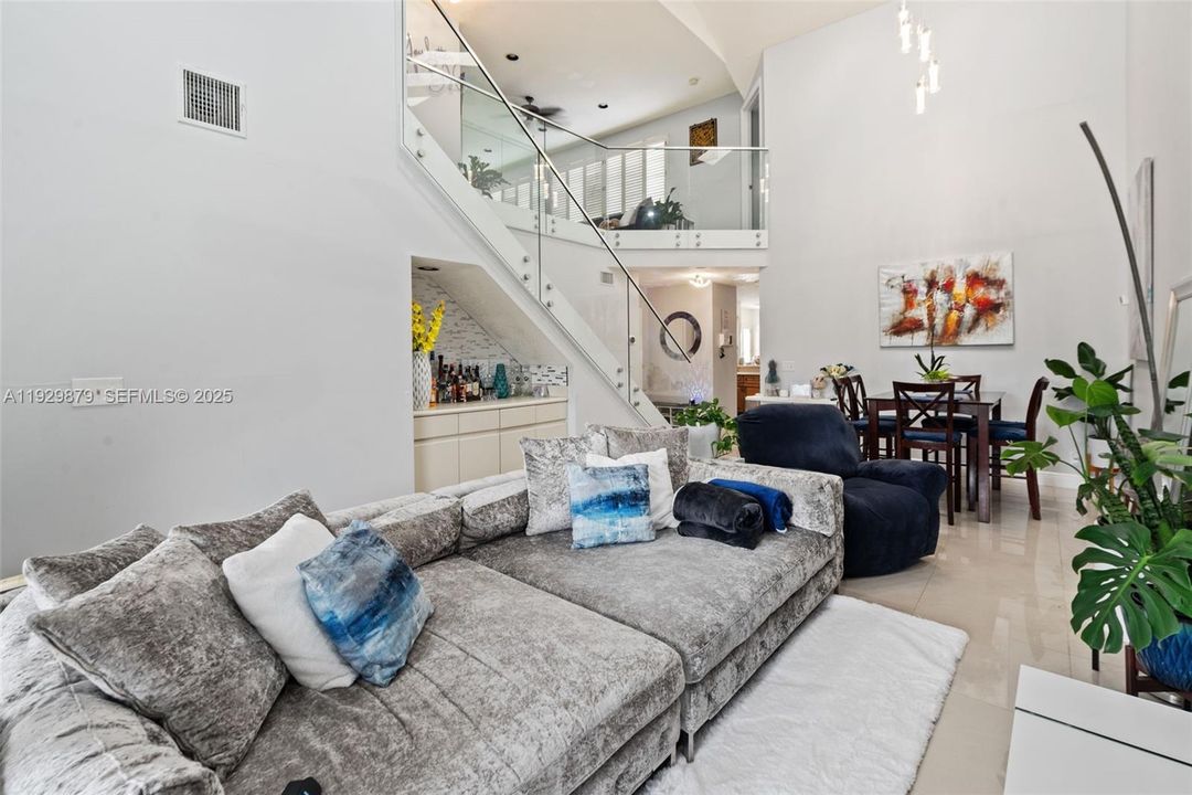 For Sale: $450,000 (3 beds, 2 baths, 1784 Square Feet)