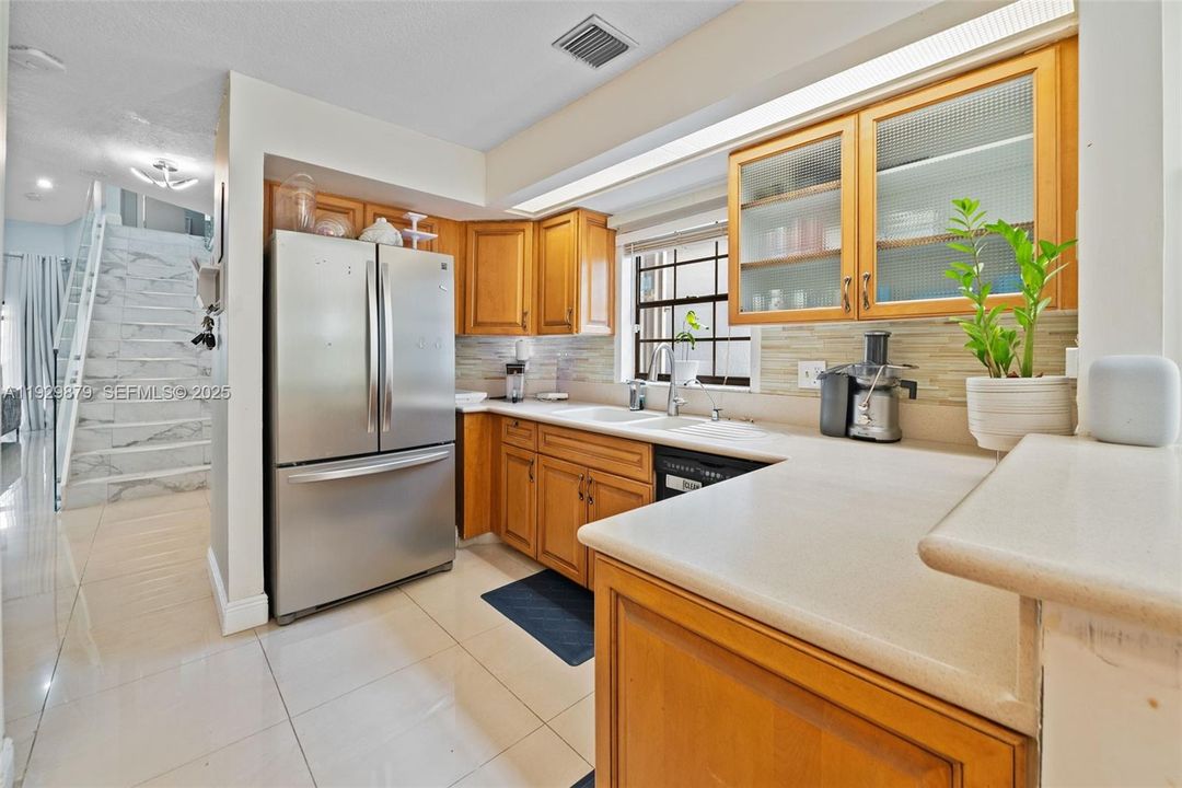 For Sale: $450,000 (3 beds, 2 baths, 1784 Square Feet)