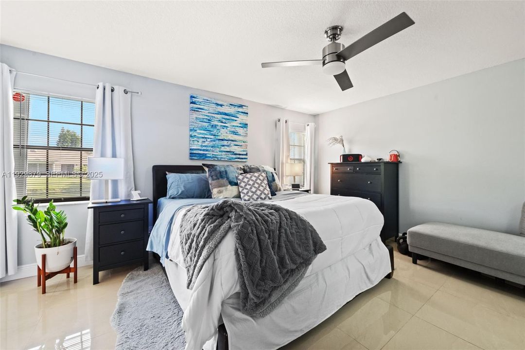 For Sale: $450,000 (3 beds, 2 baths, 1784 Square Feet)