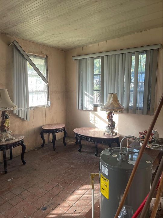 En Venta: $475,000 (2 camas, 1 baños, 1444 Pies cuadrados)