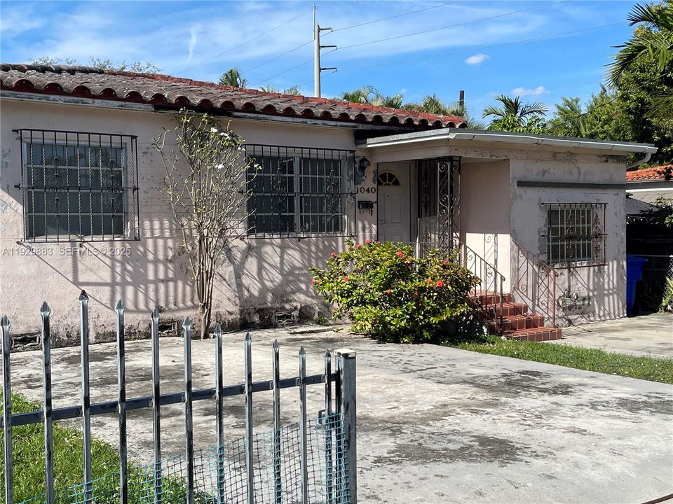 En Venta: $475,000 (2 camas, 1 baños, 1444 Pies cuadrados)