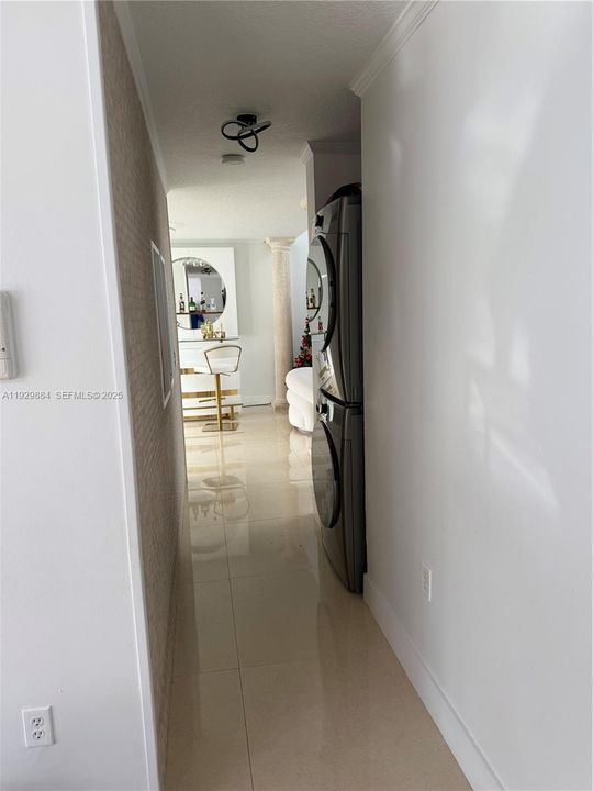 For Sale: $965,000 (4 beds, 3 baths, 2215 Square Feet)