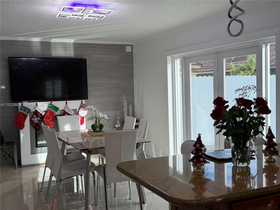 For Sale: $965,000 (4 beds, 3 baths, 2215 Square Feet)