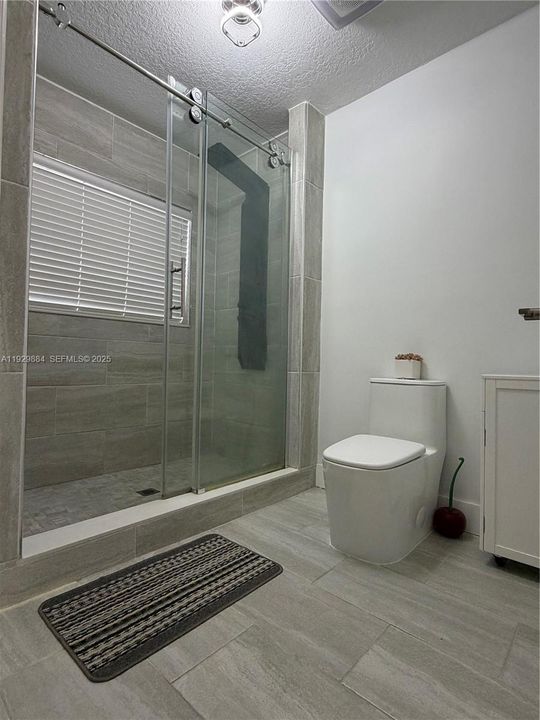 For Sale: $965,000 (4 beds, 3 baths, 2215 Square Feet)