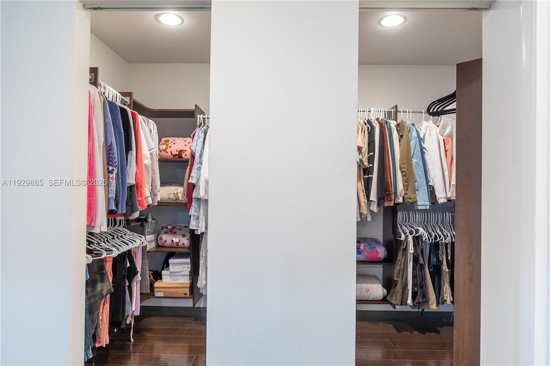 For Sale: $559,000 (3 beds, 2 baths, 2055 Square Feet)